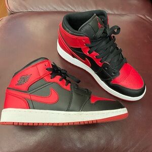 Red & black Jordan 1s mid sz 5.5Y
